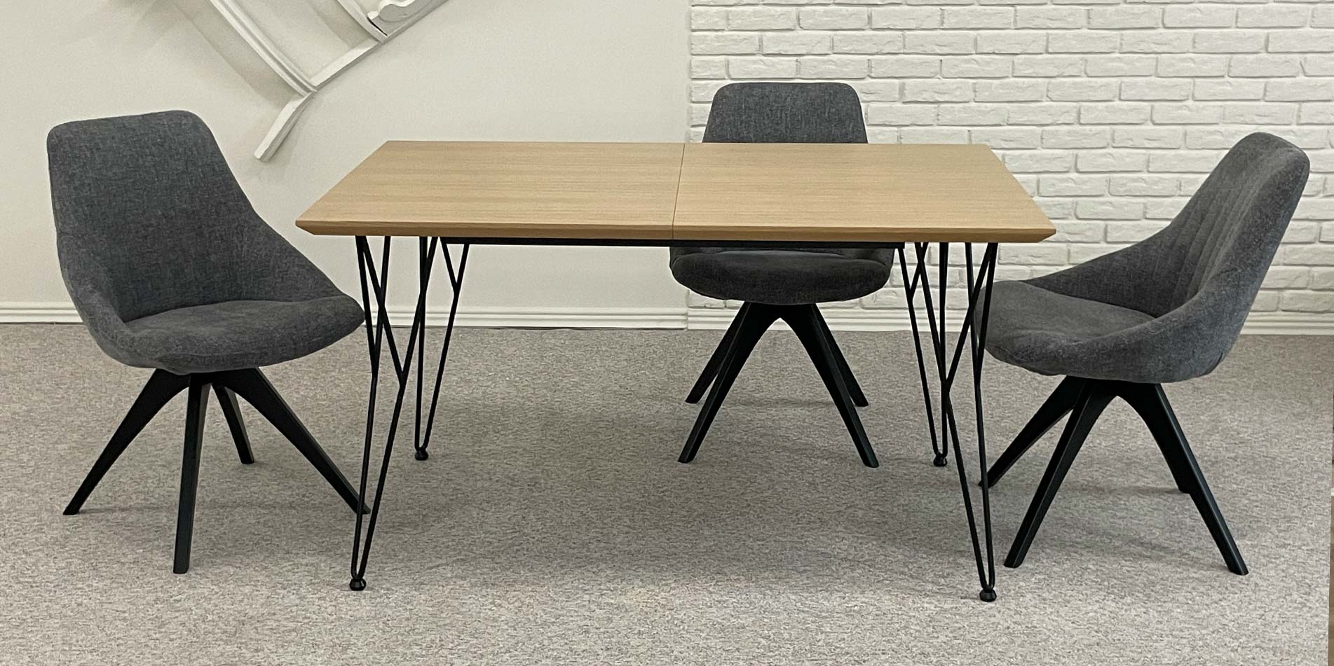 Dining table Casio with metal legs and MDF table top