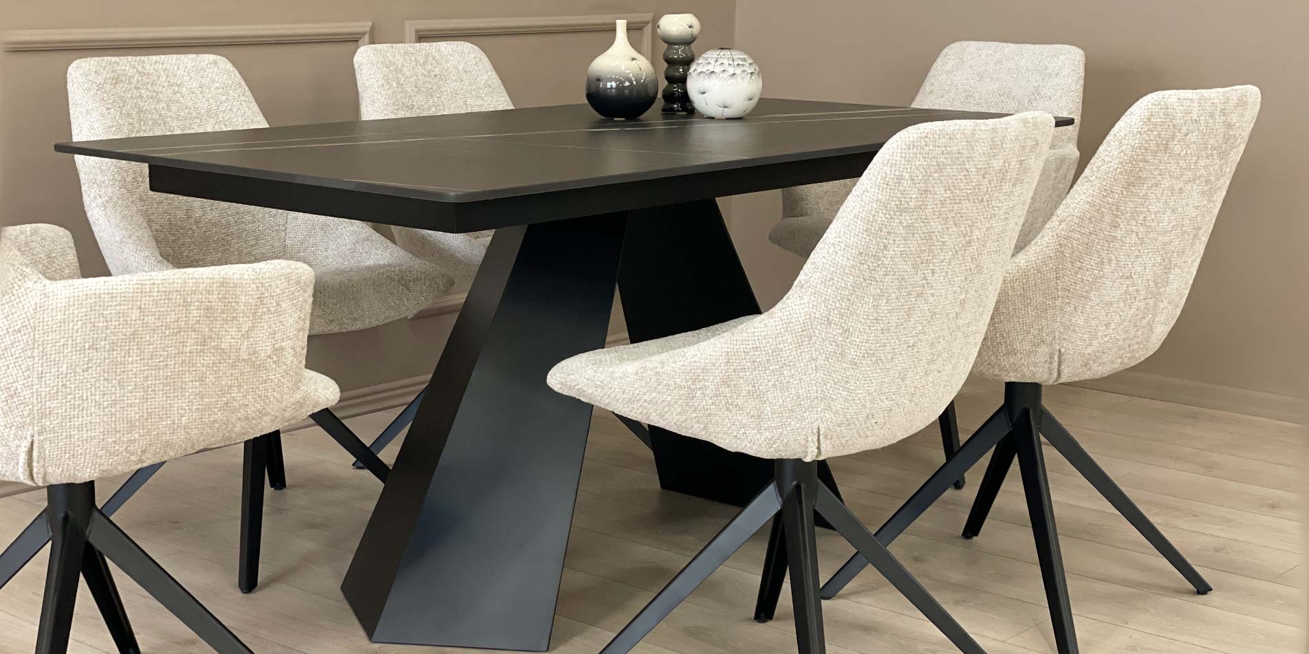 Dining set with Asya chair in beige and black metal legs