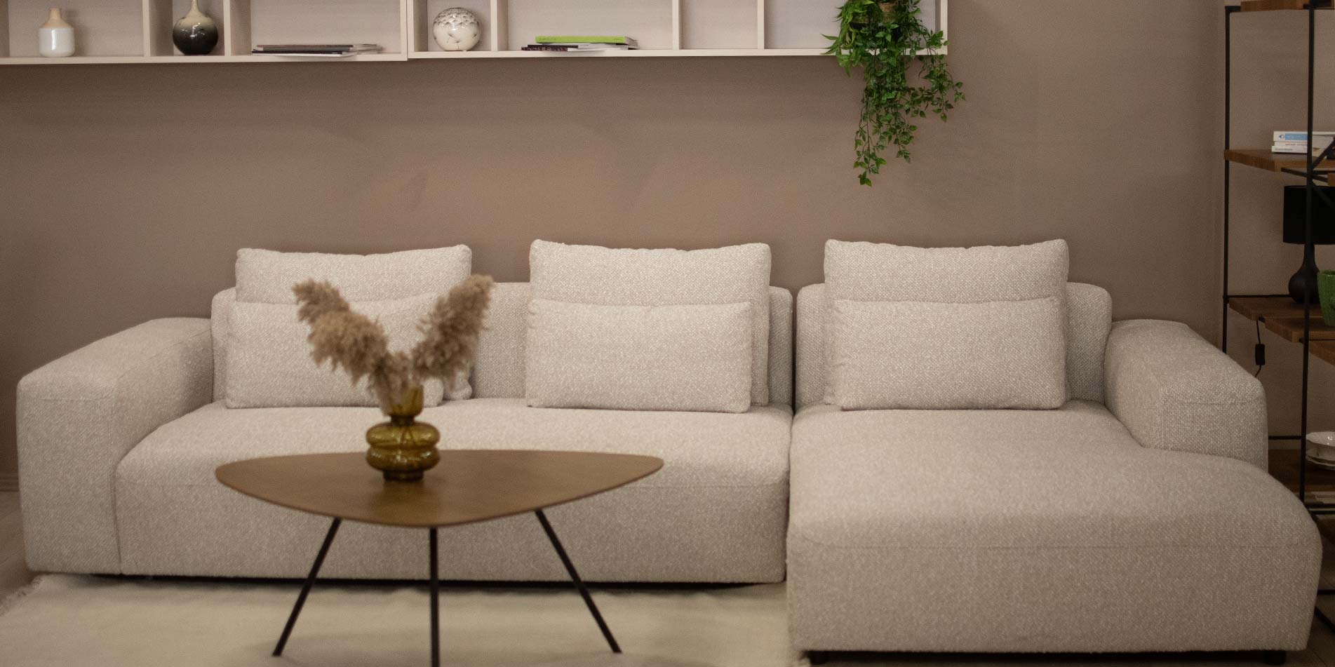 Agolna garnitura Capri vo svetlo krem mebel stof.