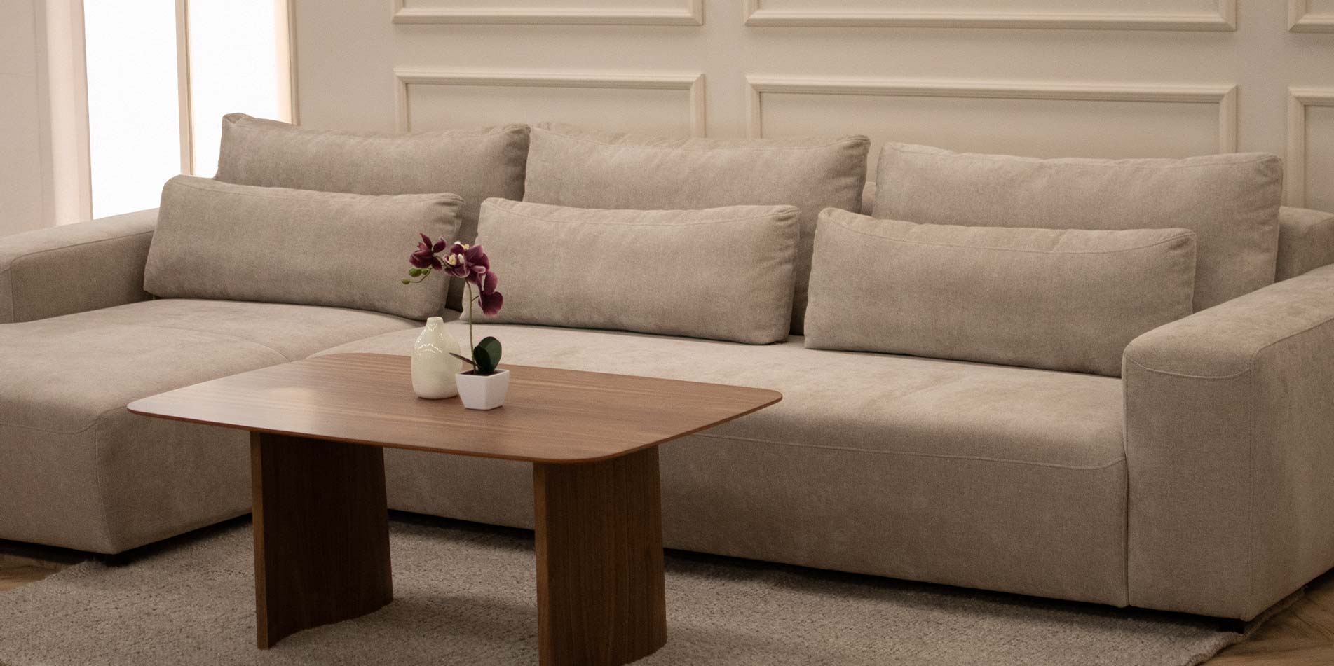 agolna garnitura so dimenzija 340-180 cm vo beige.