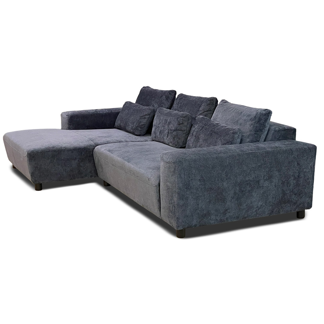 Аголна гарнитура во деним мебел штоф со клуб маса