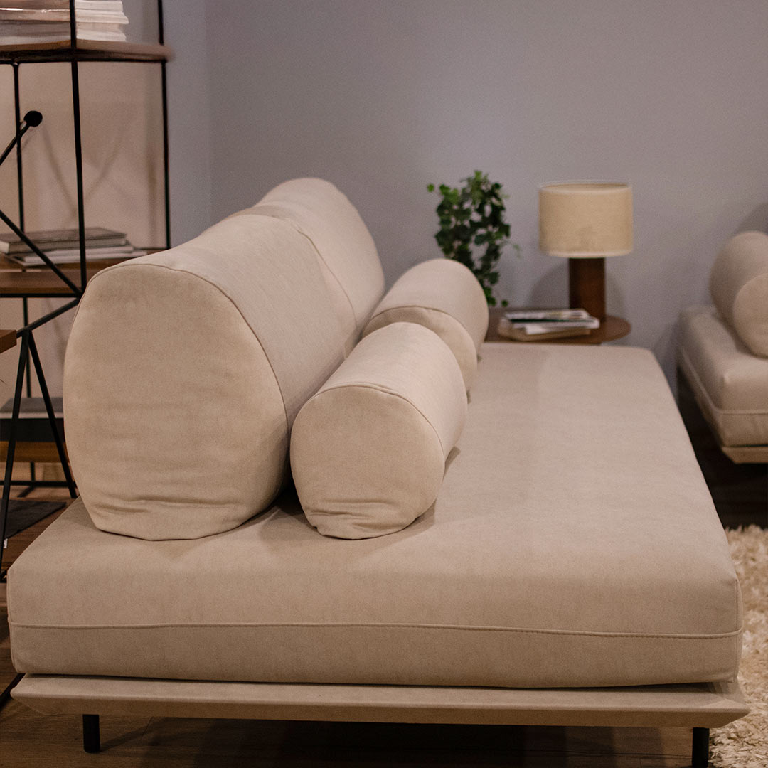 trosed-bella-velvet-cream-coffee-tables-cloud-kocka-8