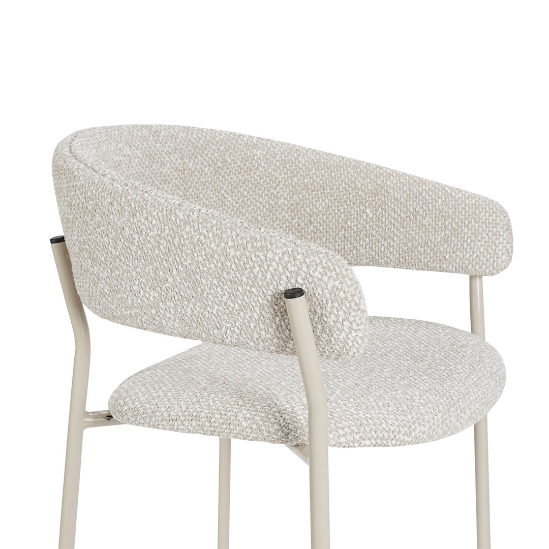 Барска столица Амели со крем мебел штоф од втора категорија, штоф карта Capri 9442 и крем метал.