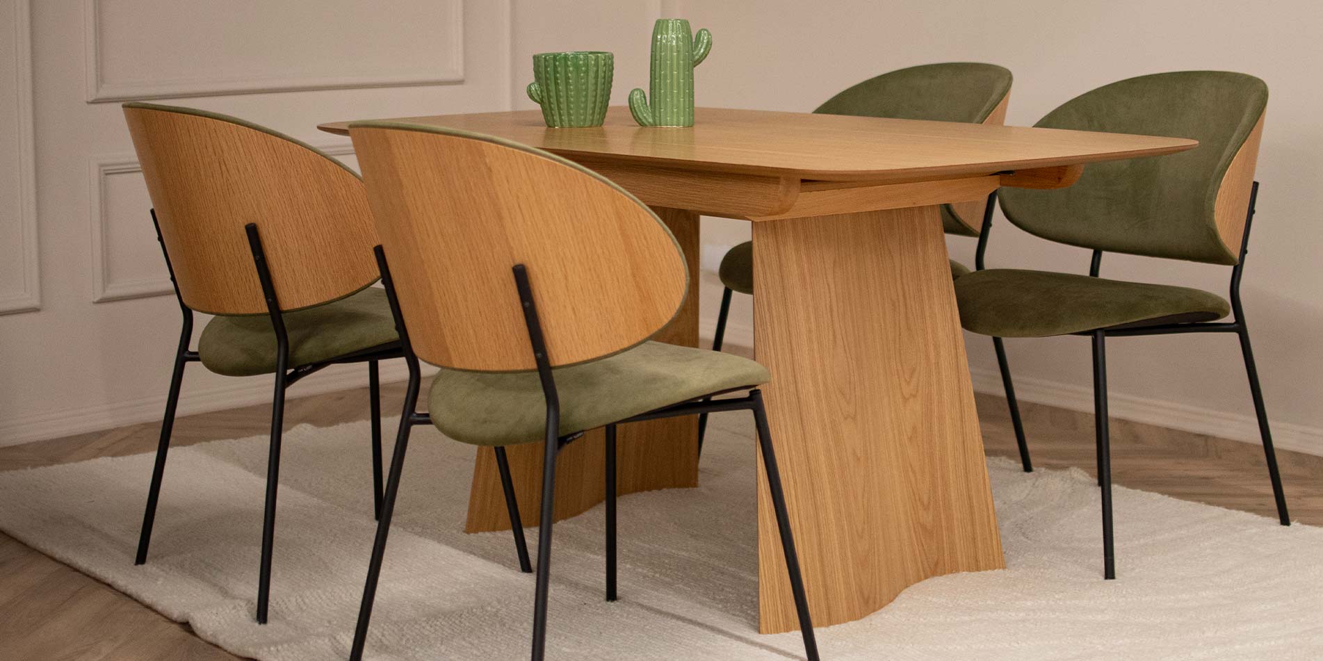 Dining chair with veneer back of walnut, on dining table of walnut wood.