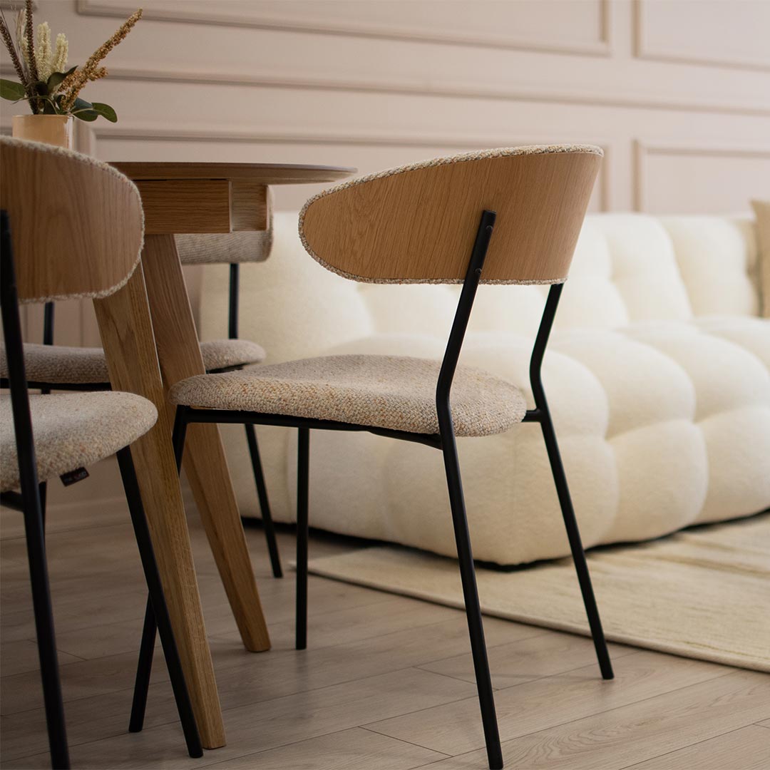 Dining chair Oasis with oak veneer in back and beige upholstery