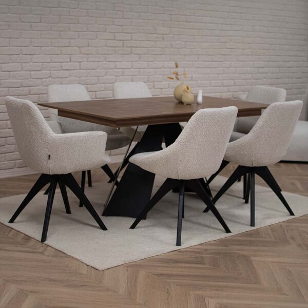 trpezariska masa Kasini so plotna MDF orev i crni metalni nogarki.