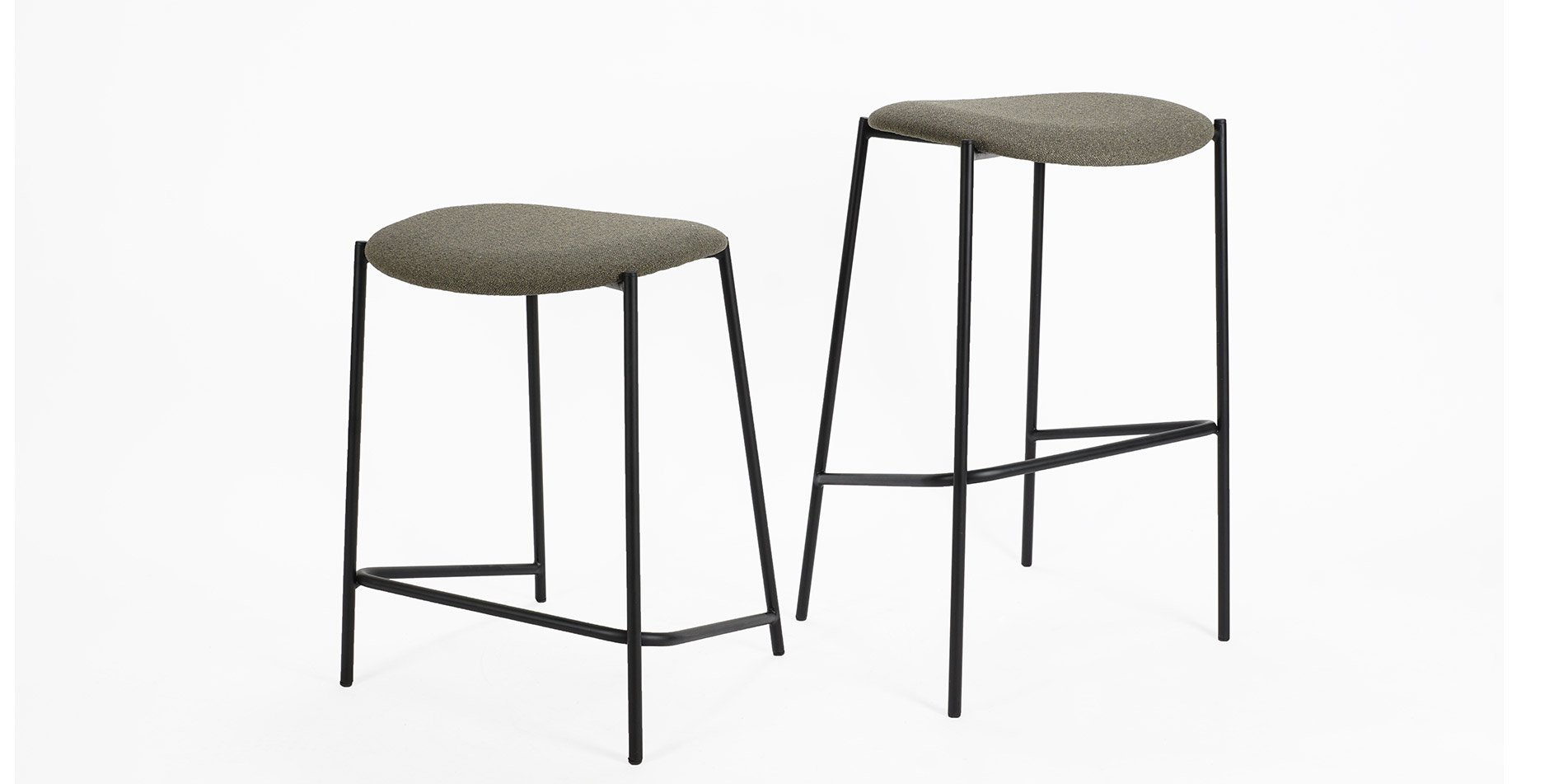 Counter stool with metal legs, without back by Mahagoni Furniture.