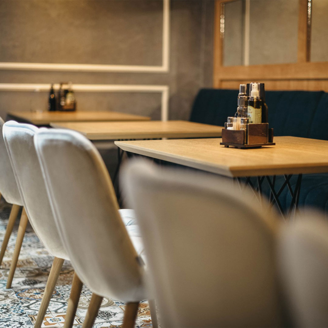 trpezariska-masa-minor-dab-1