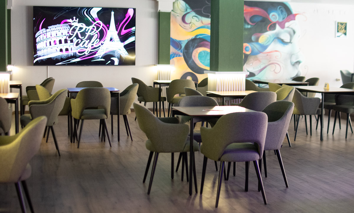 Coffee bar in Kumanovo with progect by Mahagoni furniture.