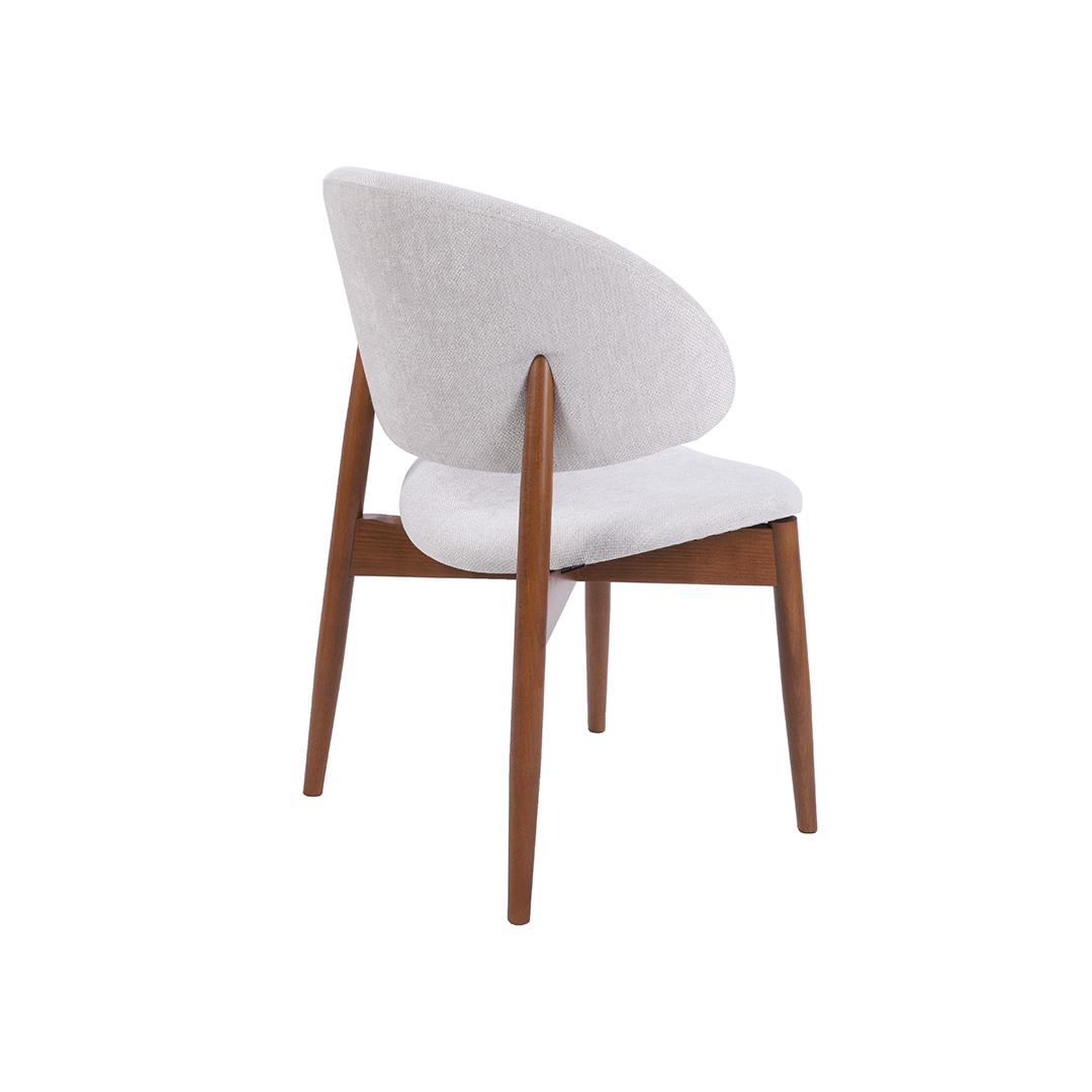 Трпезариска столица Celine со бука ногарки нијнса 3 во мебел штоф Oslo 9490.